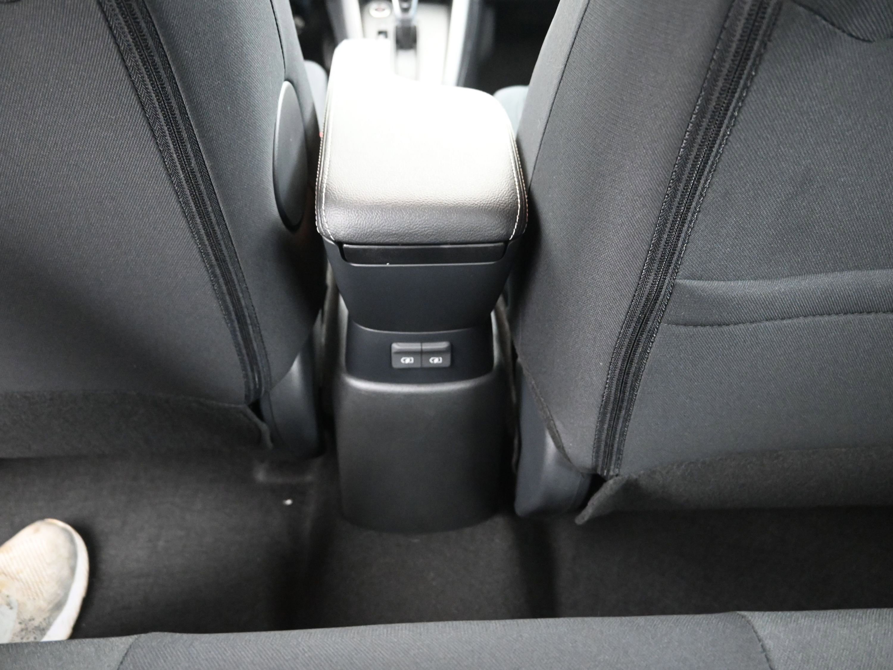 Certified 2025 Nissan Kicks Play S image 19