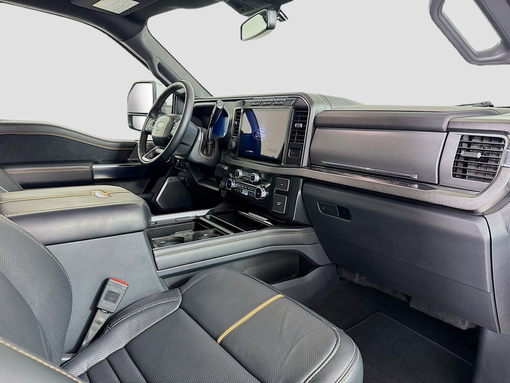 Used 2024 Ford F350 Platinum w/ FX4 Off-Road Package image 27