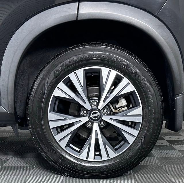 Used 2022 Nissan Rogue SV FWD image 12