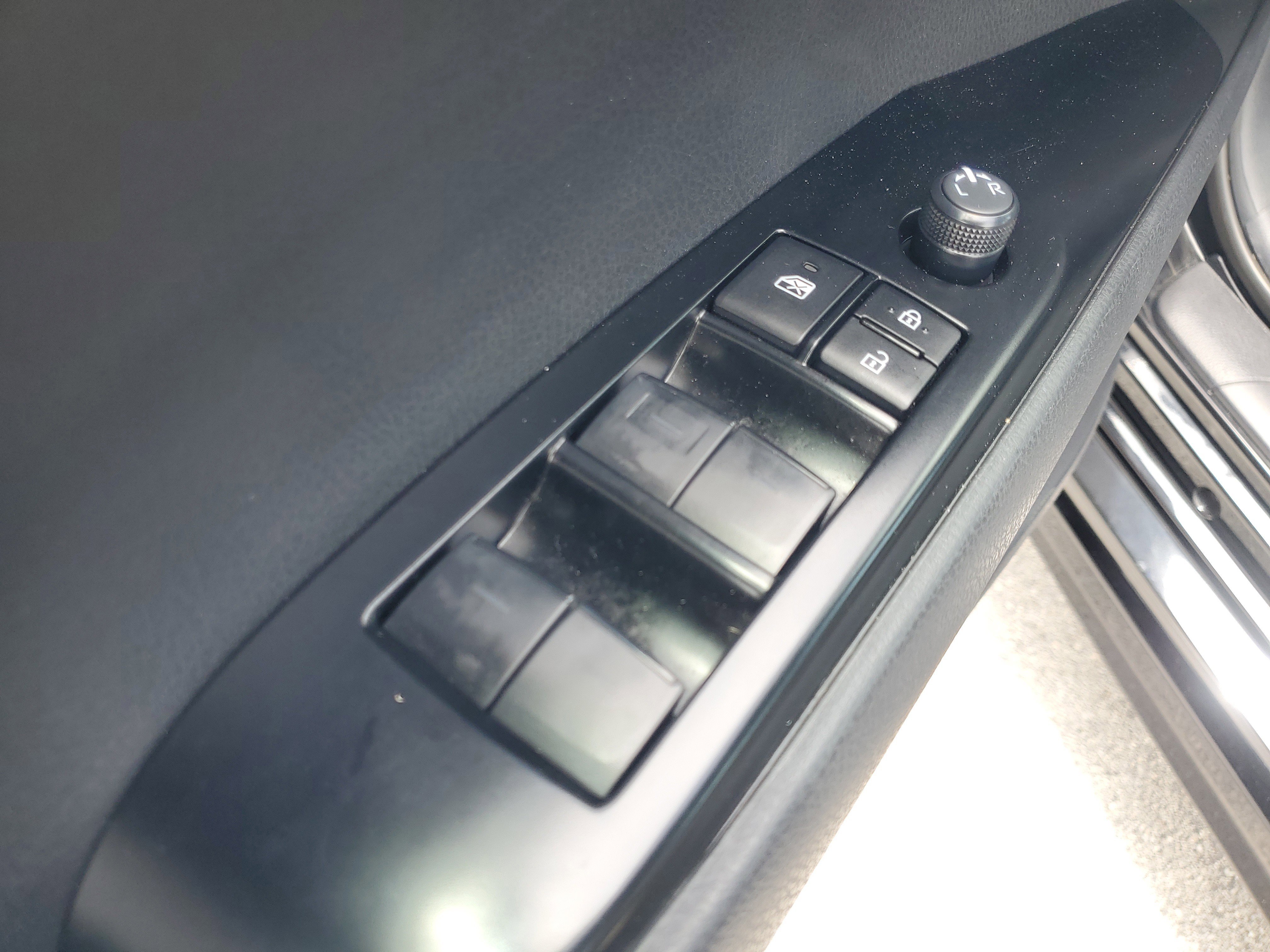Certified 2025 Toyota Camry SE FWD image 18