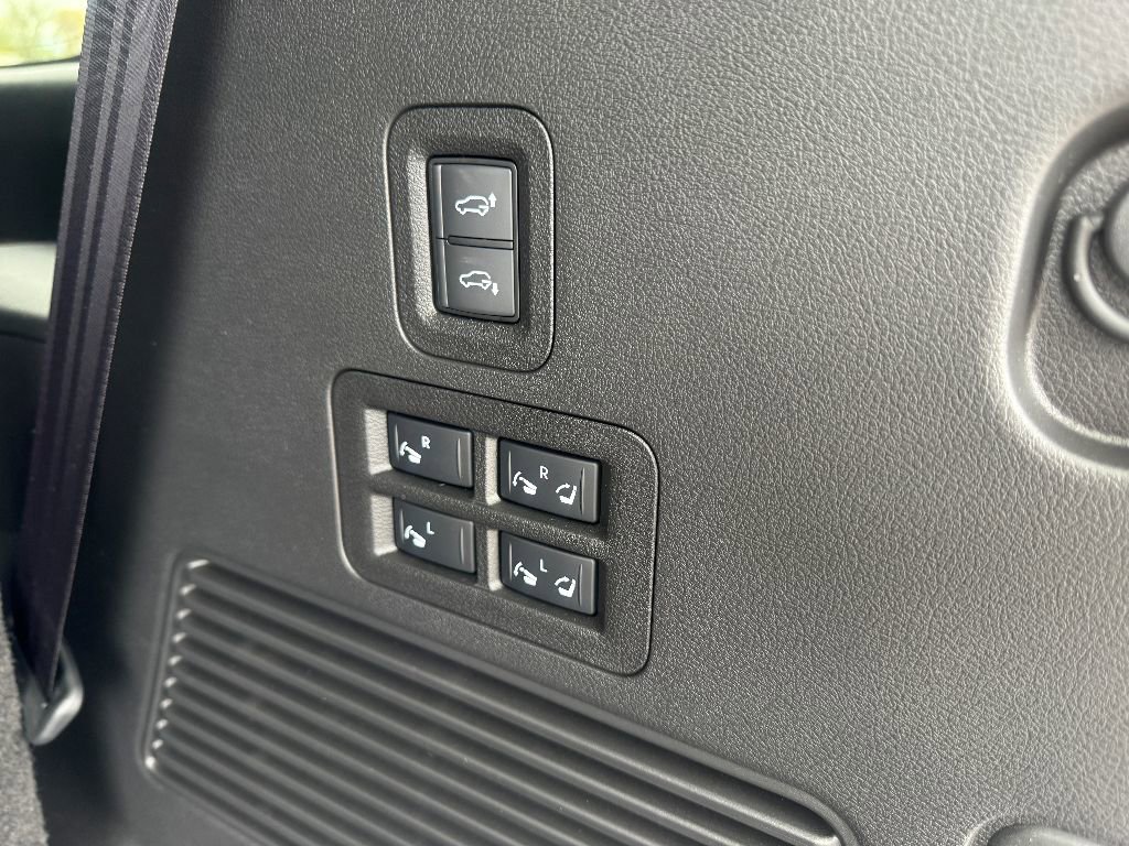 New 2025 Nissan Armada PRO-4X image 15