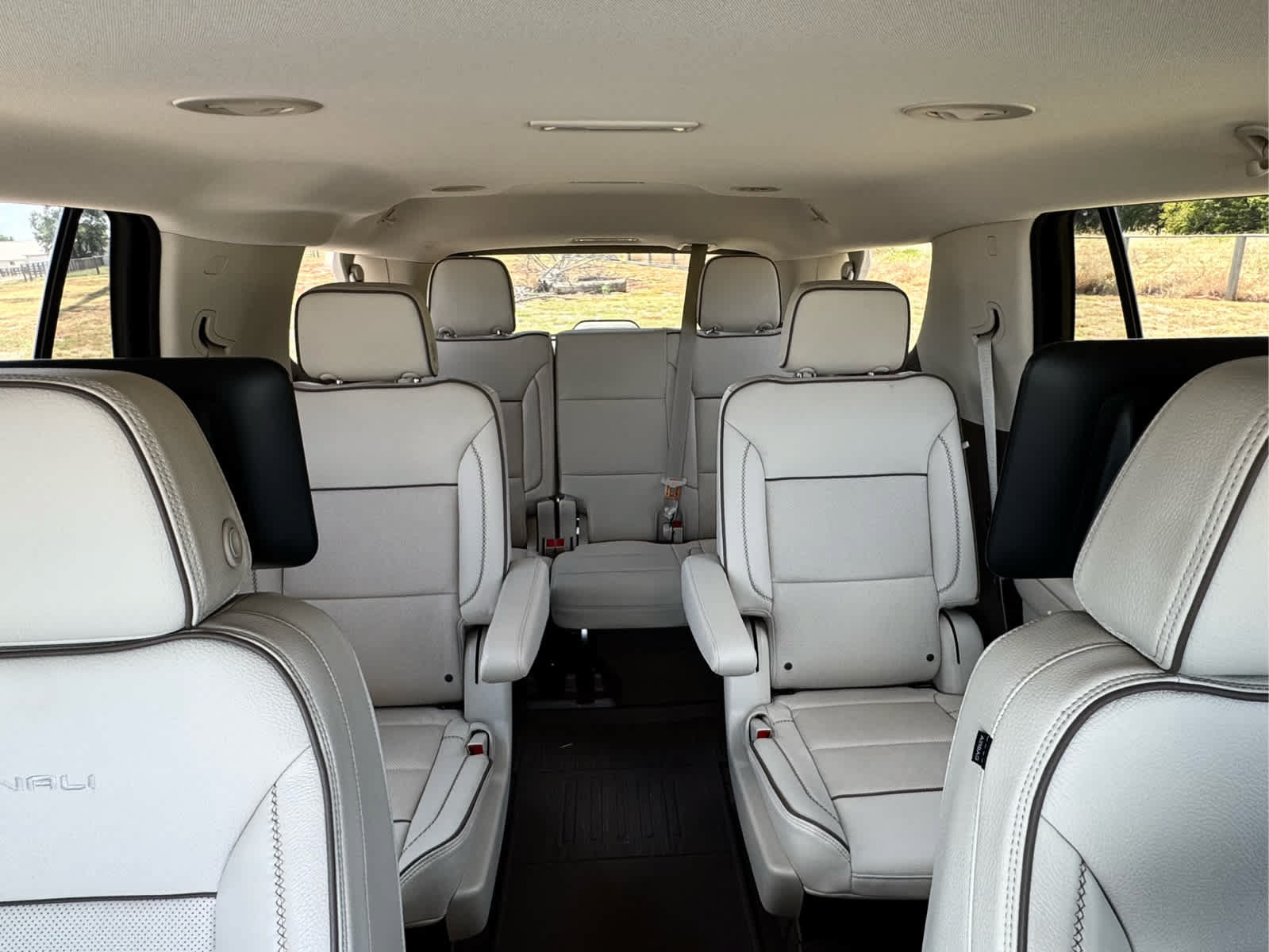 Used 2024 GMC Yukon Denali w/ LPO, Floor Liner Package AWD/4WD image 39
