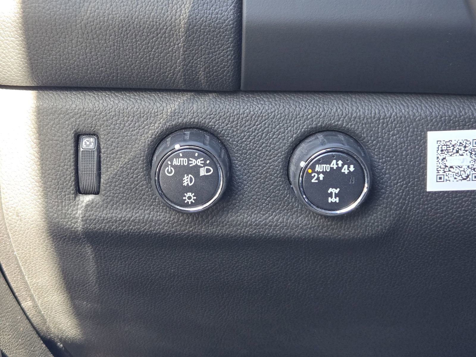 Used 2021 Chevrolet Colorado LT w/ LT Convenience Package image 24