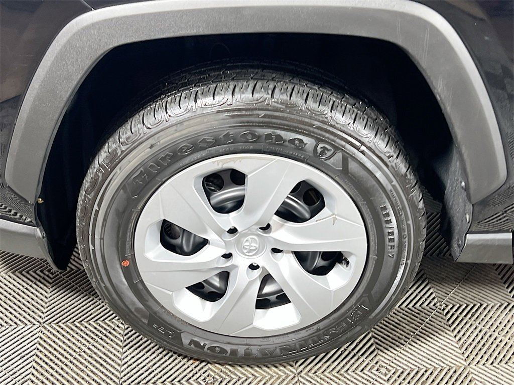 Certified 2025 Toyota RAV4 LE image 27