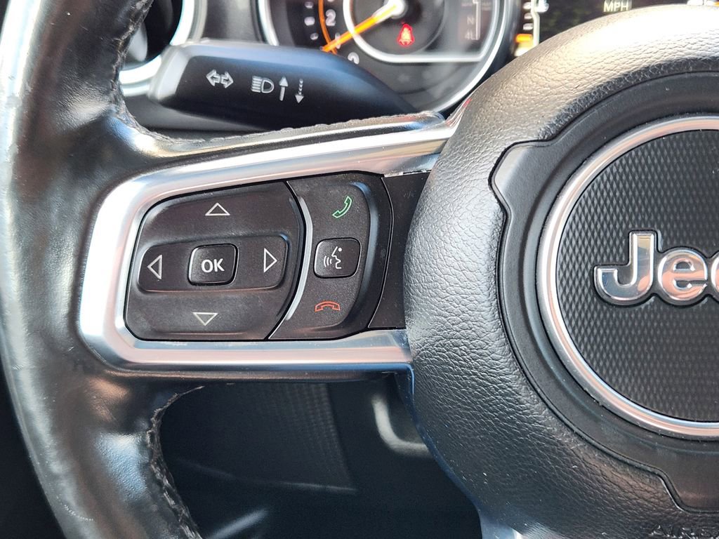 Used 2020 Jeep Wrangler Unlimited Sahara image 14