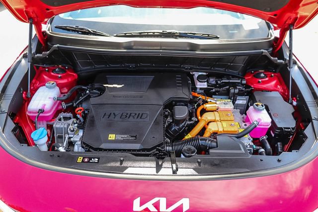 Certified 2025 Kia Niro EX FWD image 28