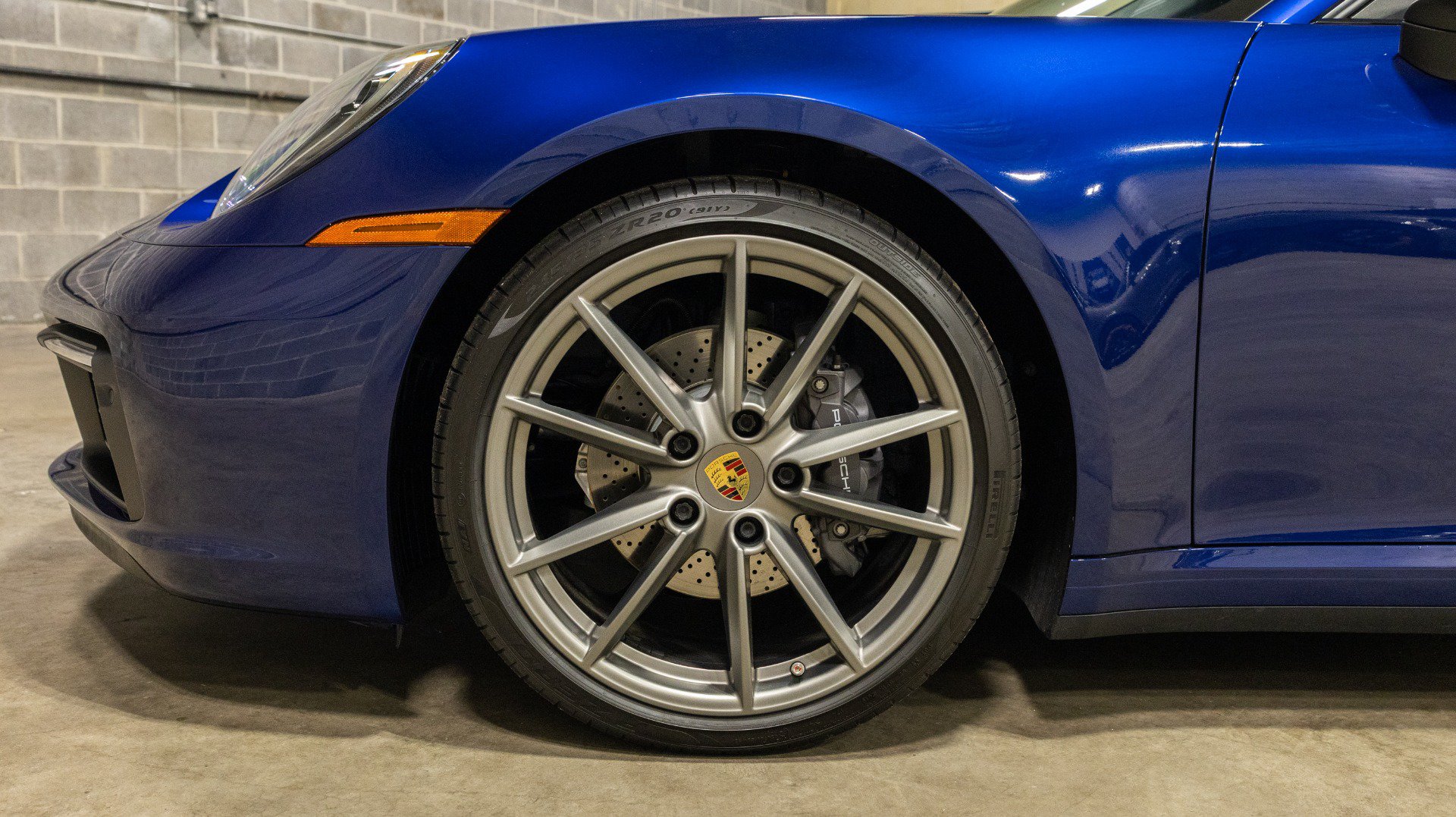 Used 2020 Porsche 911 Carrera w/ Premium Package RWD image 27