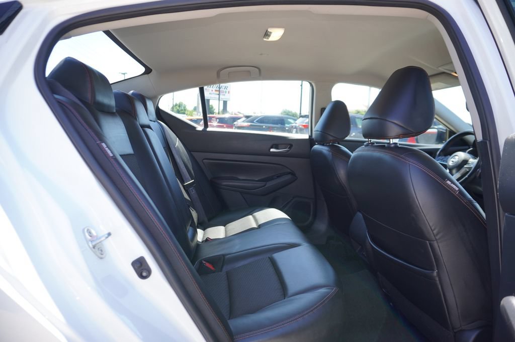Used 2024 Nissan Altima 2.5 SR FWD image 27