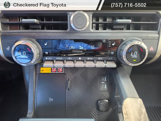 Used 2025 Toyota Tacoma Limited AWD/4WD image 23