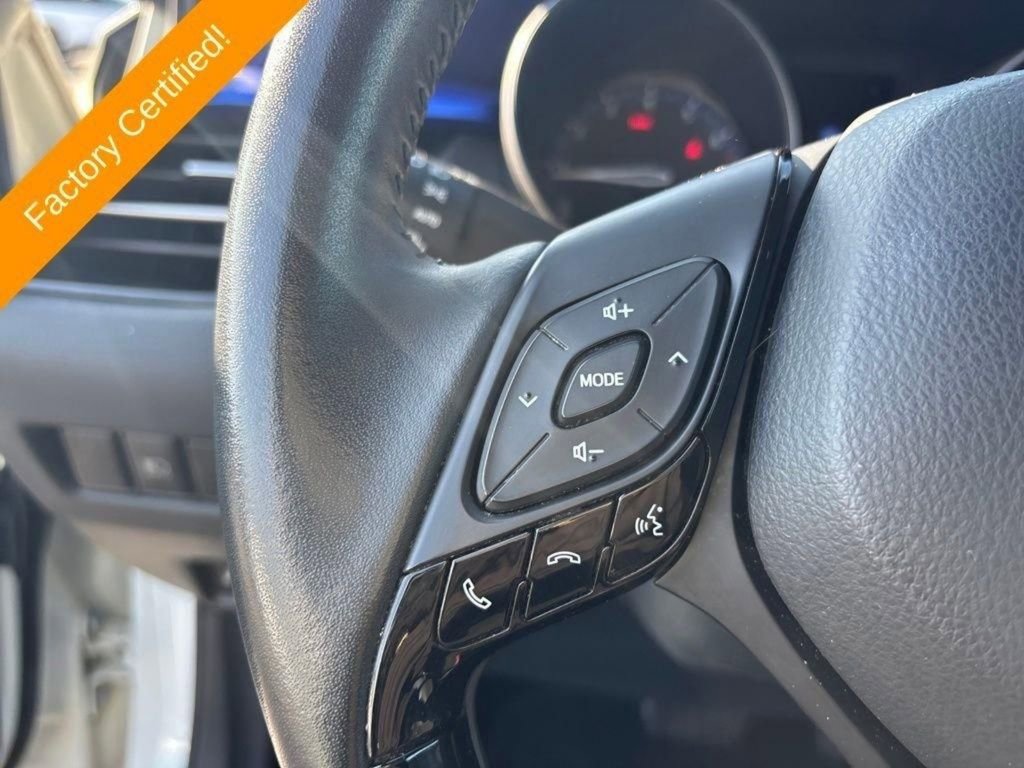 Used 2020 Toyota C-HR XLE image 16
