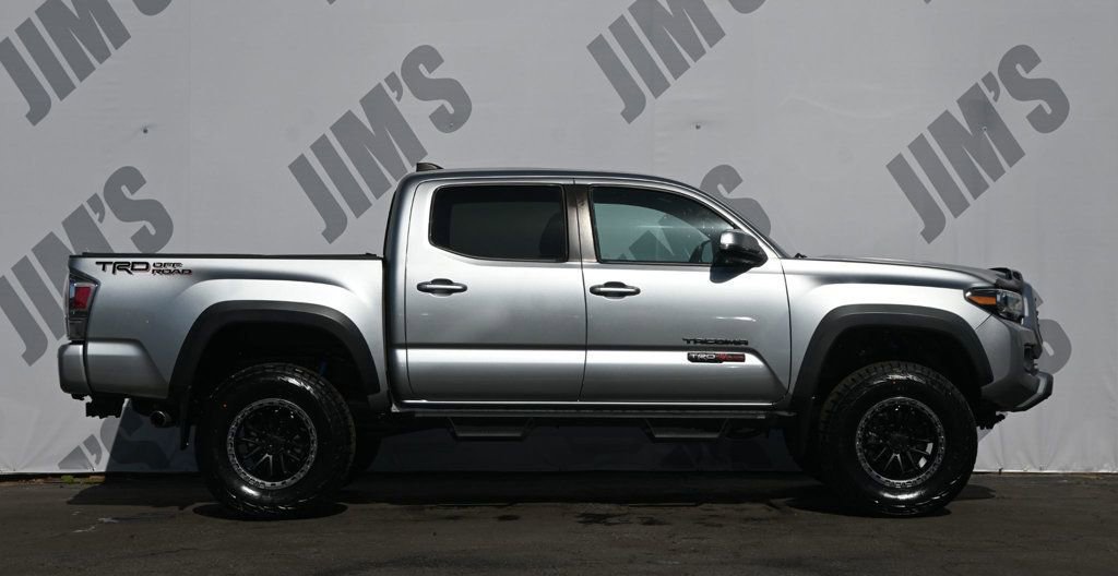 Used 2022 Toyota Tacoma TRD Off-Road image 4