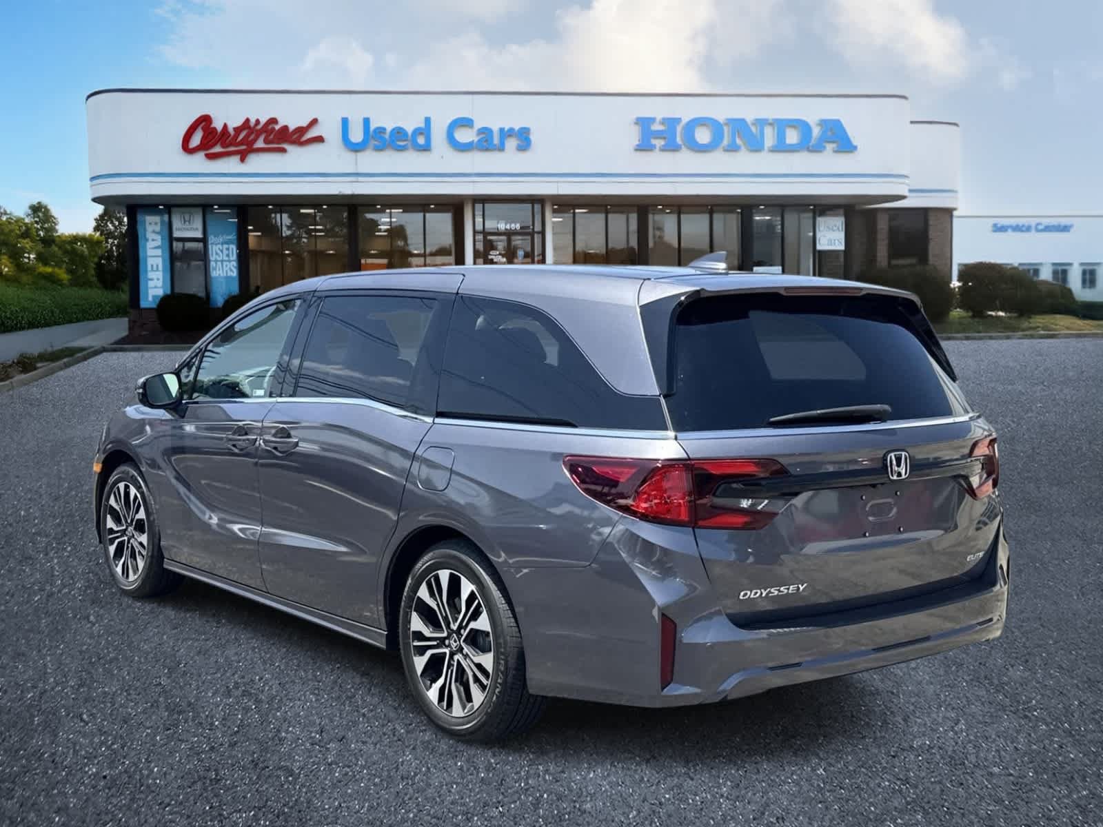 Used 2026 Honda Odyssey Elite image 3