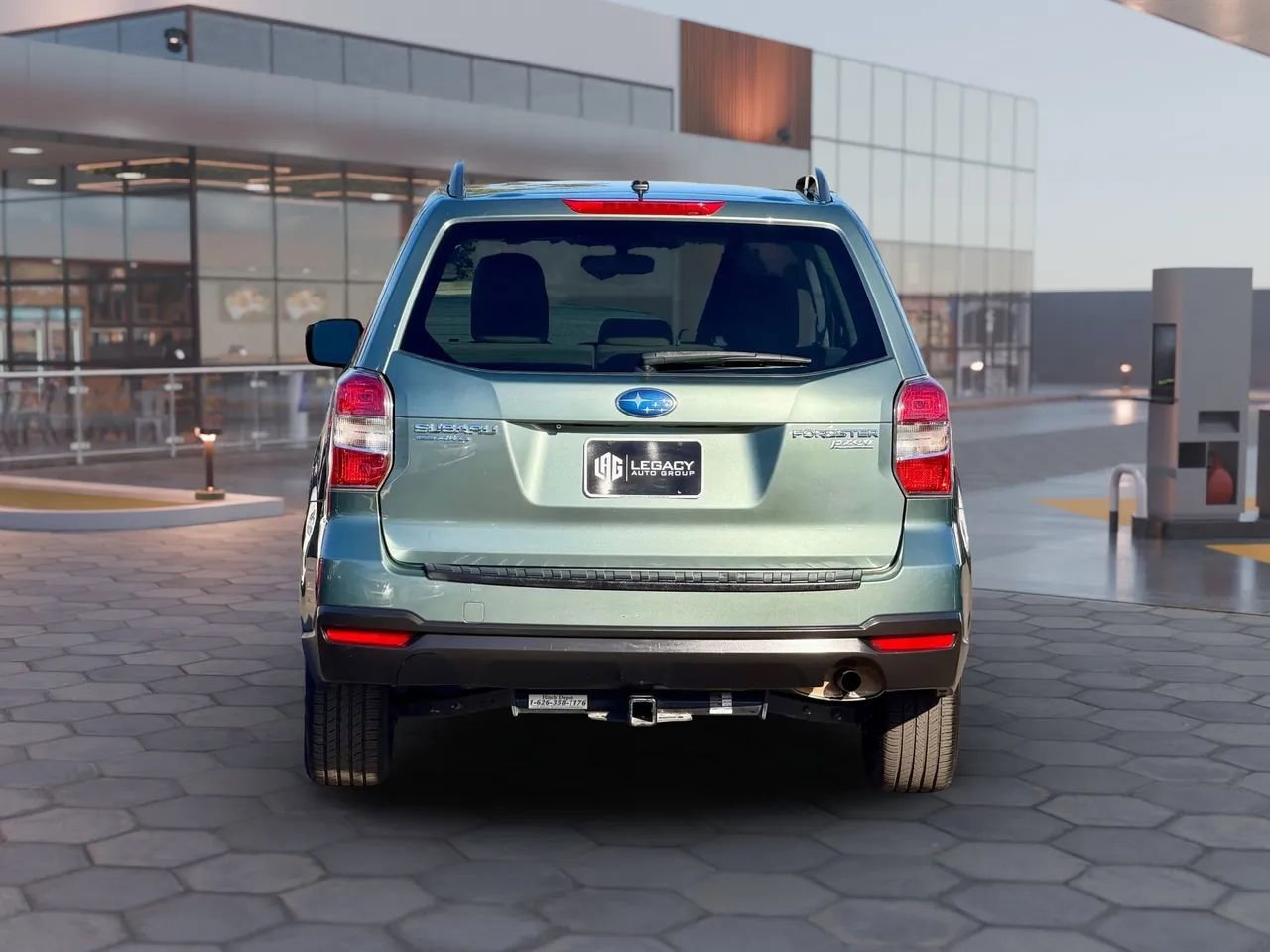 Used 2014 Subaru Forester 2.5i Premium w/ All-Weather Package image 2