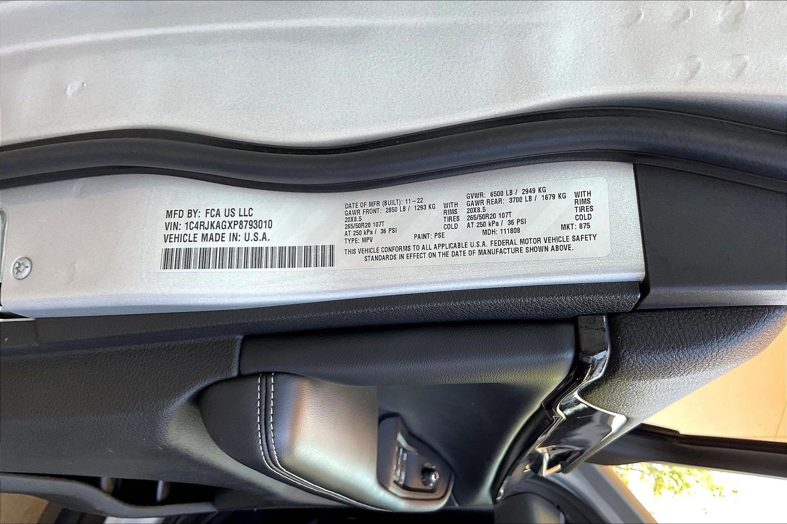 Used 2023 Jeep Grand Cherokee L Laredo AWD/4WD image 18