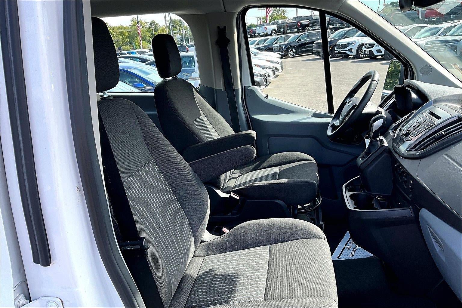 Used 2016 Ford Transit 350 XLT RWD image 7