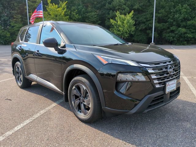 Used 2026 Nissan Rogue SV FWD image 2