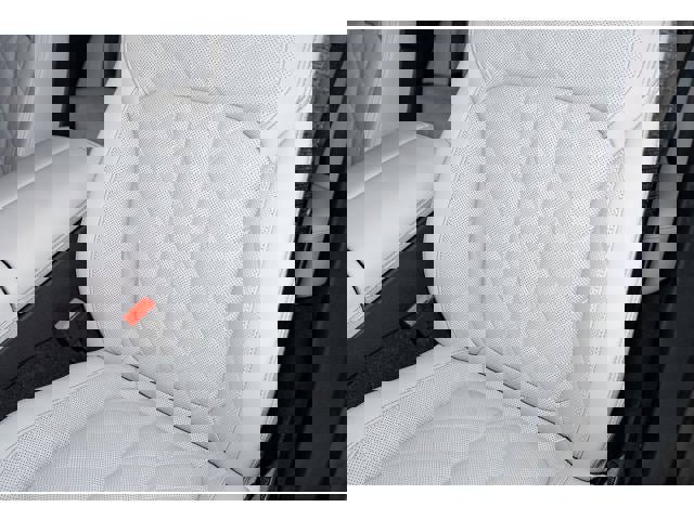 New 2026 BMW X5 xDrive50e w/ Climate Comfort Package image 59