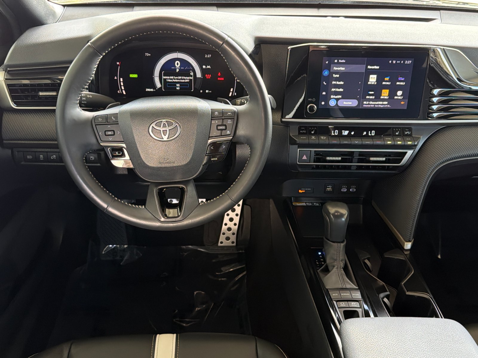 Used 2025 Toyota Camry SE w/ Convenience Package FWD image 13