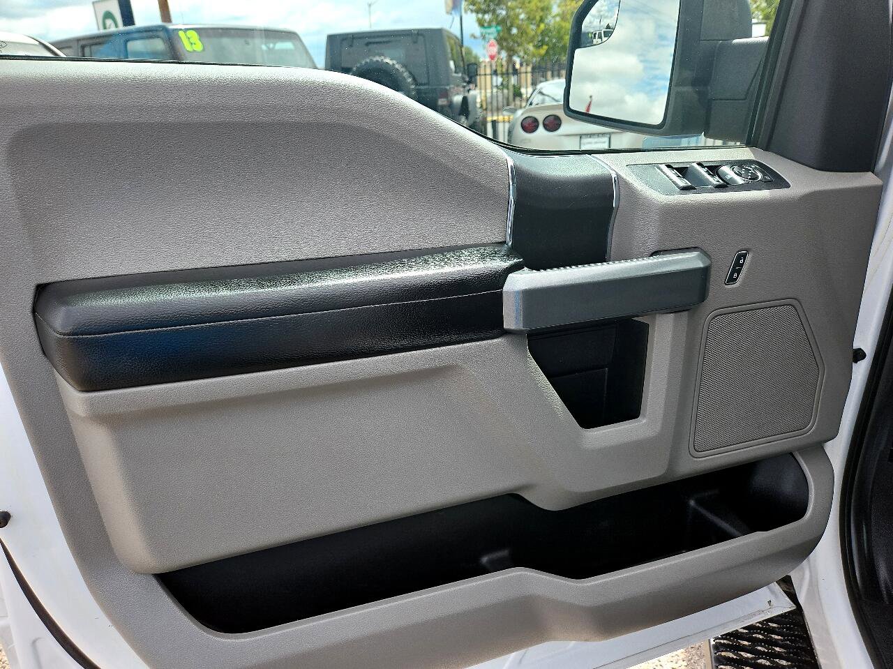 Used 2018 Ford F150 XLT image 10