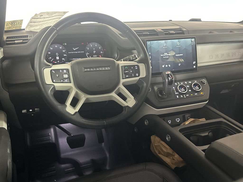 Used 2024 Land Rover Defender 110 SE AWD/4WD image 22
