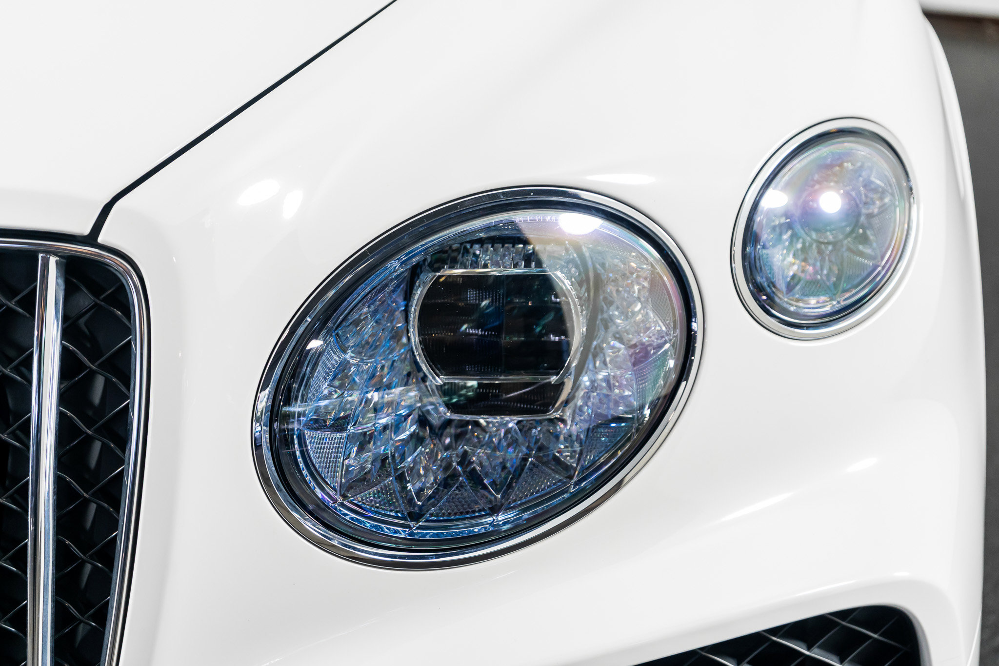 Used 2023 Bentley Bentayga Extended Wheelbase image 24