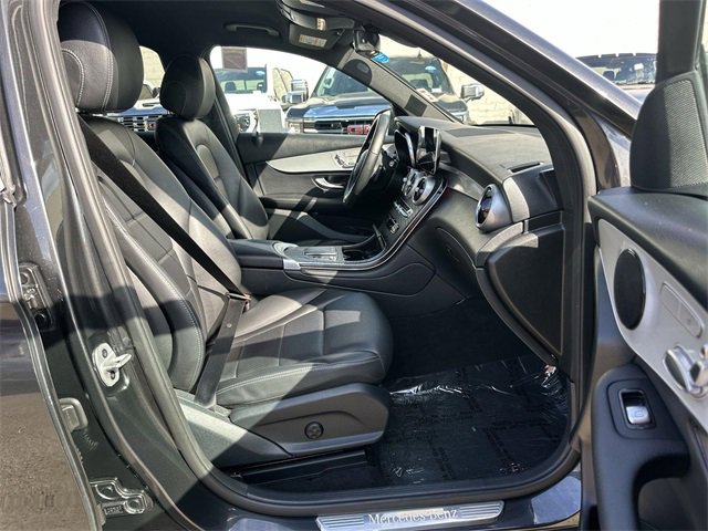 Used 2022 Mercedes-Benz GLC 300 image 26