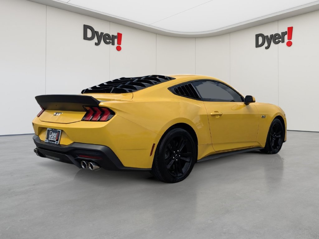 Used 2024 Ford Mustang GT RWD image 4