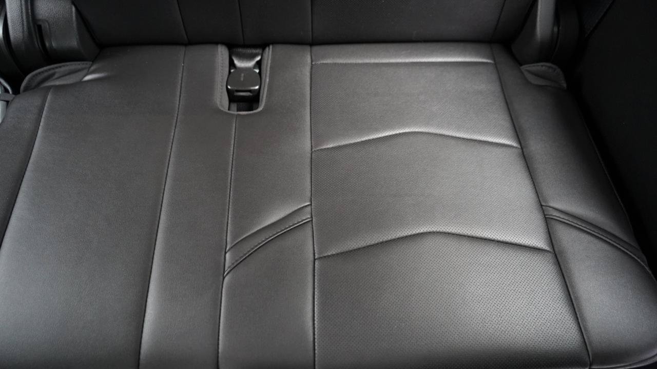 Used 2019 Cadillac Escalade ESV Luxury AWD/4WD image 53