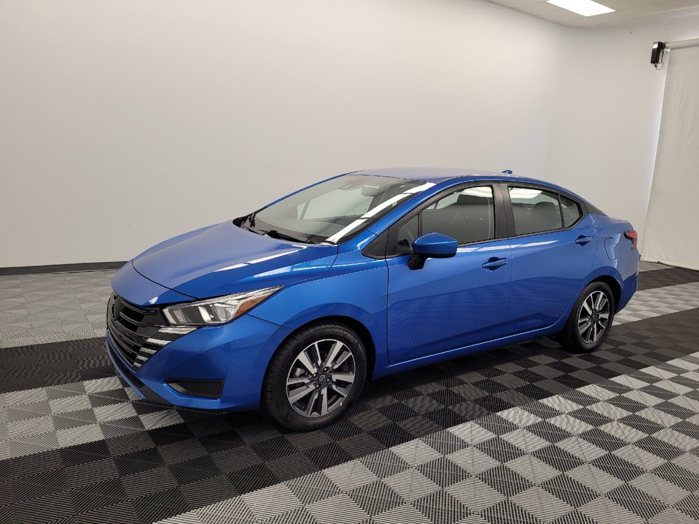 Used 2024 Nissan Versa SV FWD image 2