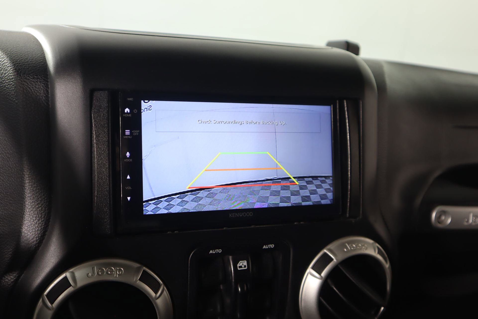 Used 2017 Jeep Wrangler Unlimited Sahara image 6