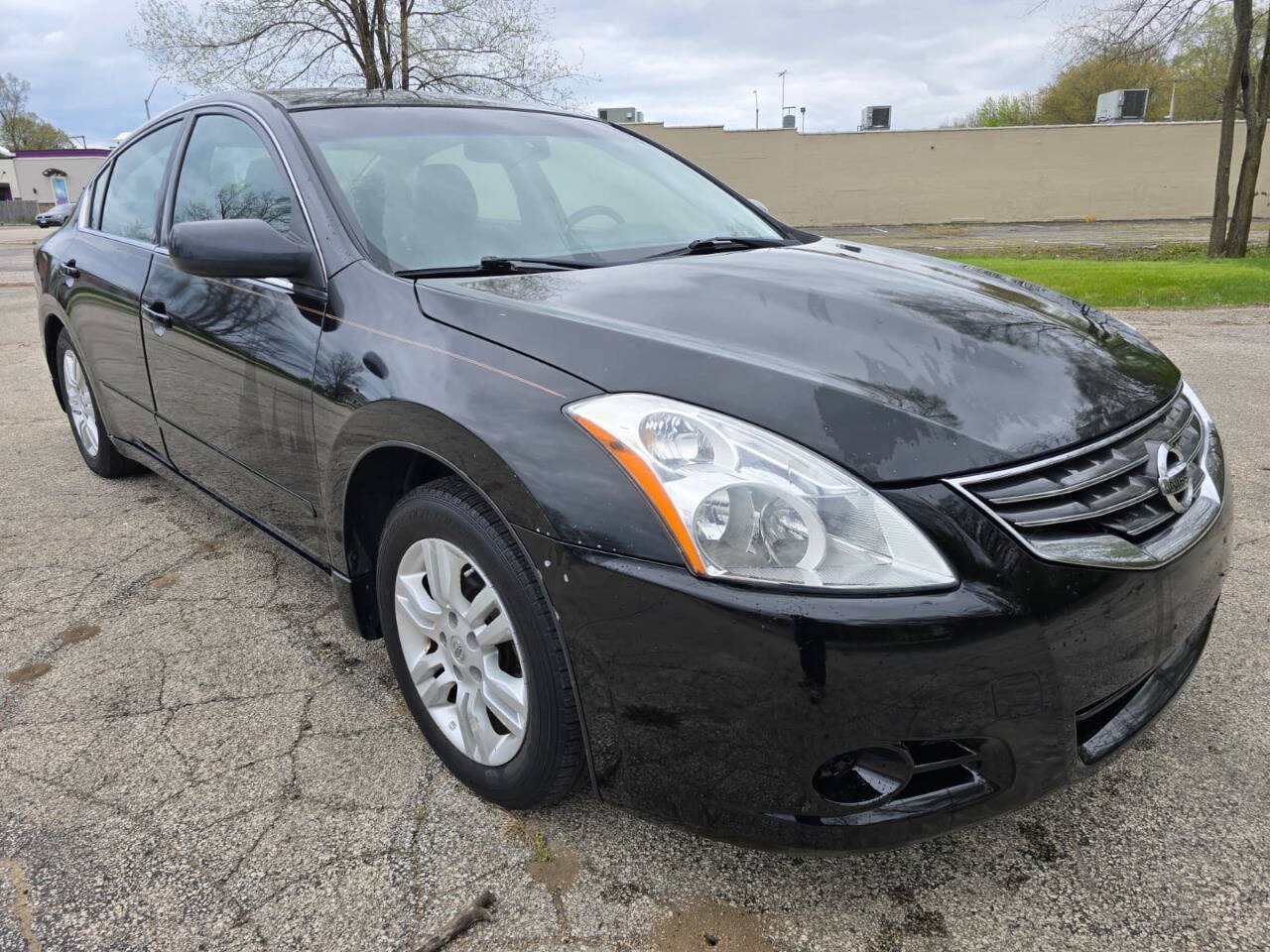 Used 2010 Nissan Altima 2.5 SL w/ SL Pkg FWD image 3