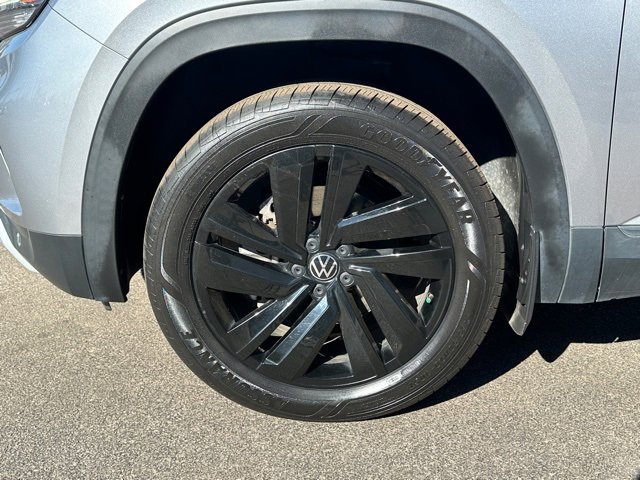 Certified 2022 Volkswagen Atlas Cross Sport SE w/ Panoramic Sunroof Package image 9