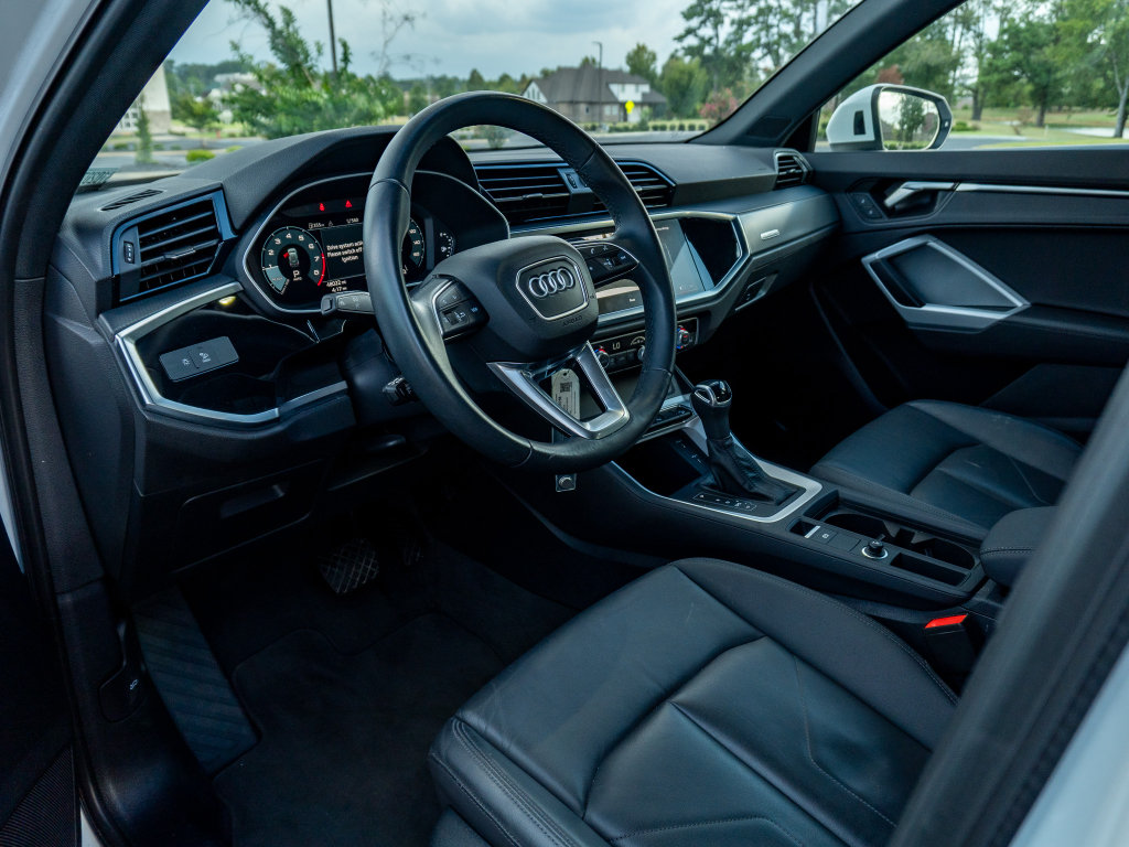 Used 2025 Audi Q3 2.0T Premium AWD/4WD image 11
