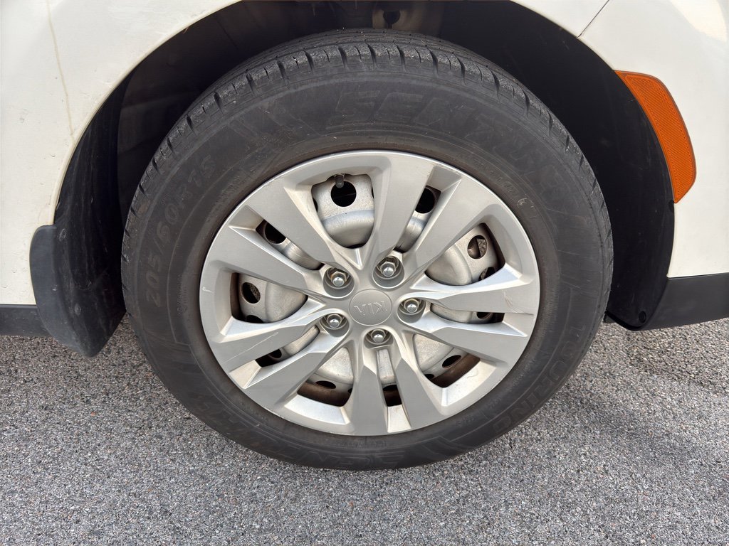 Used 2020 Kia Soul LX image 18