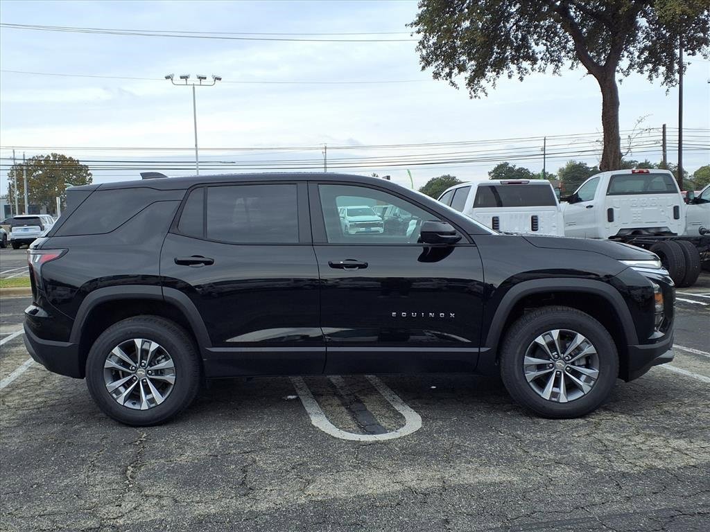 New 2026 Chevrolet Equinox LT image 3