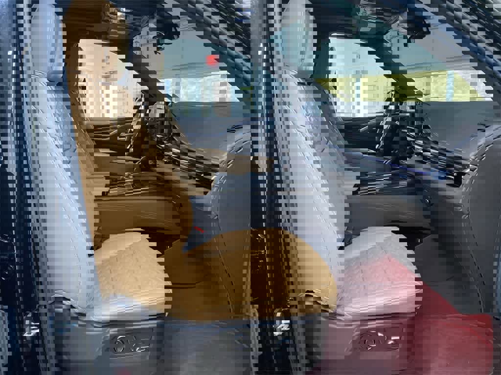 Certified 2024 Cadillac Escalade Sport image 17