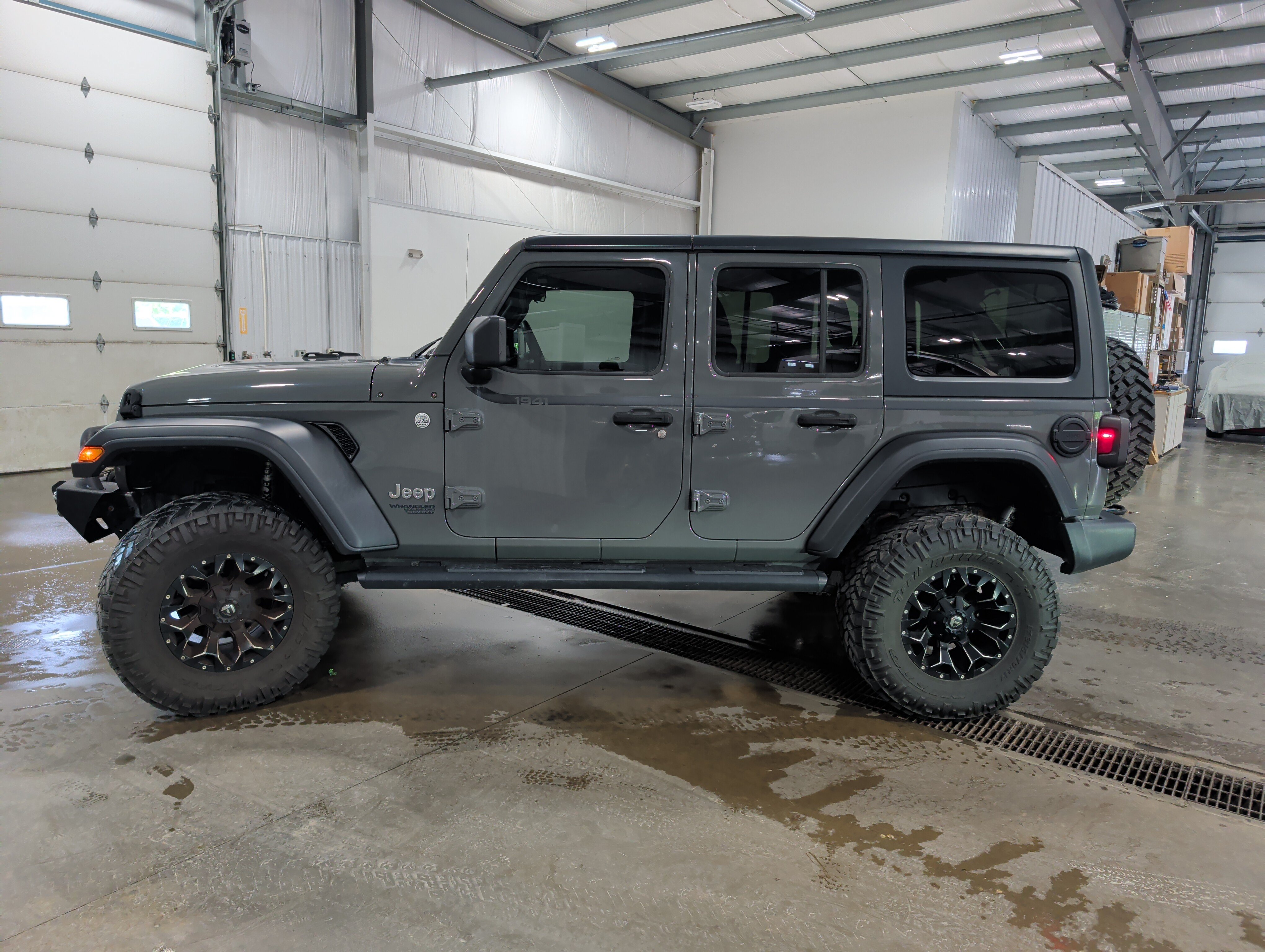 Used 2019 Jeep Wrangler Unlimited Sport S AWD/4WD image 5