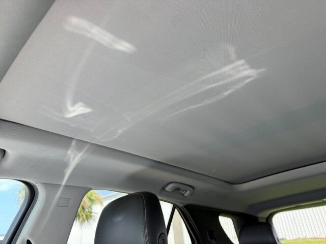 Used 2019 Chevrolet Equinox Premier FWD image 18
