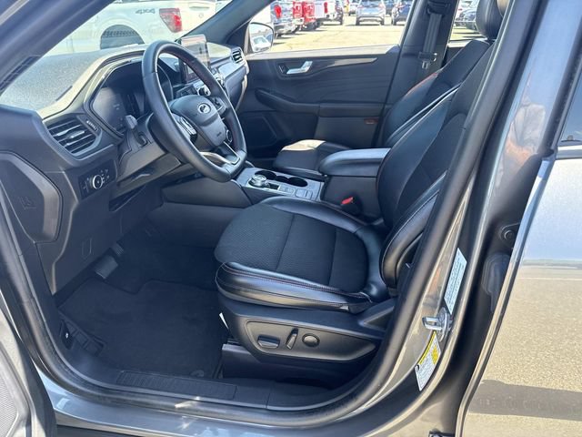 Used 2025 Ford Escape ST-Line Select AWD/4WD image 18