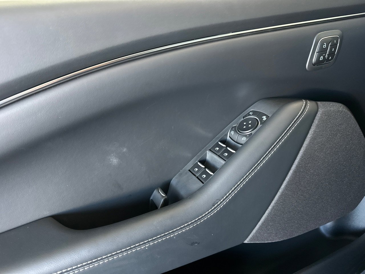 New 2024 Ford Mustang Mach-E Select w/ Comfort Package Lite image 33