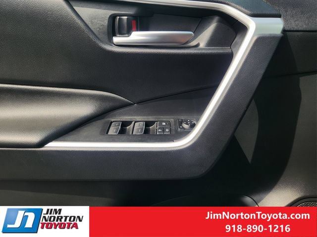 Used 2025 Toyota RAV4 XLE AWD/4WD image 23