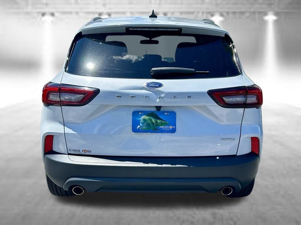 Used 2025 Ford Escape ST-Line Select AWD/4WD image 6