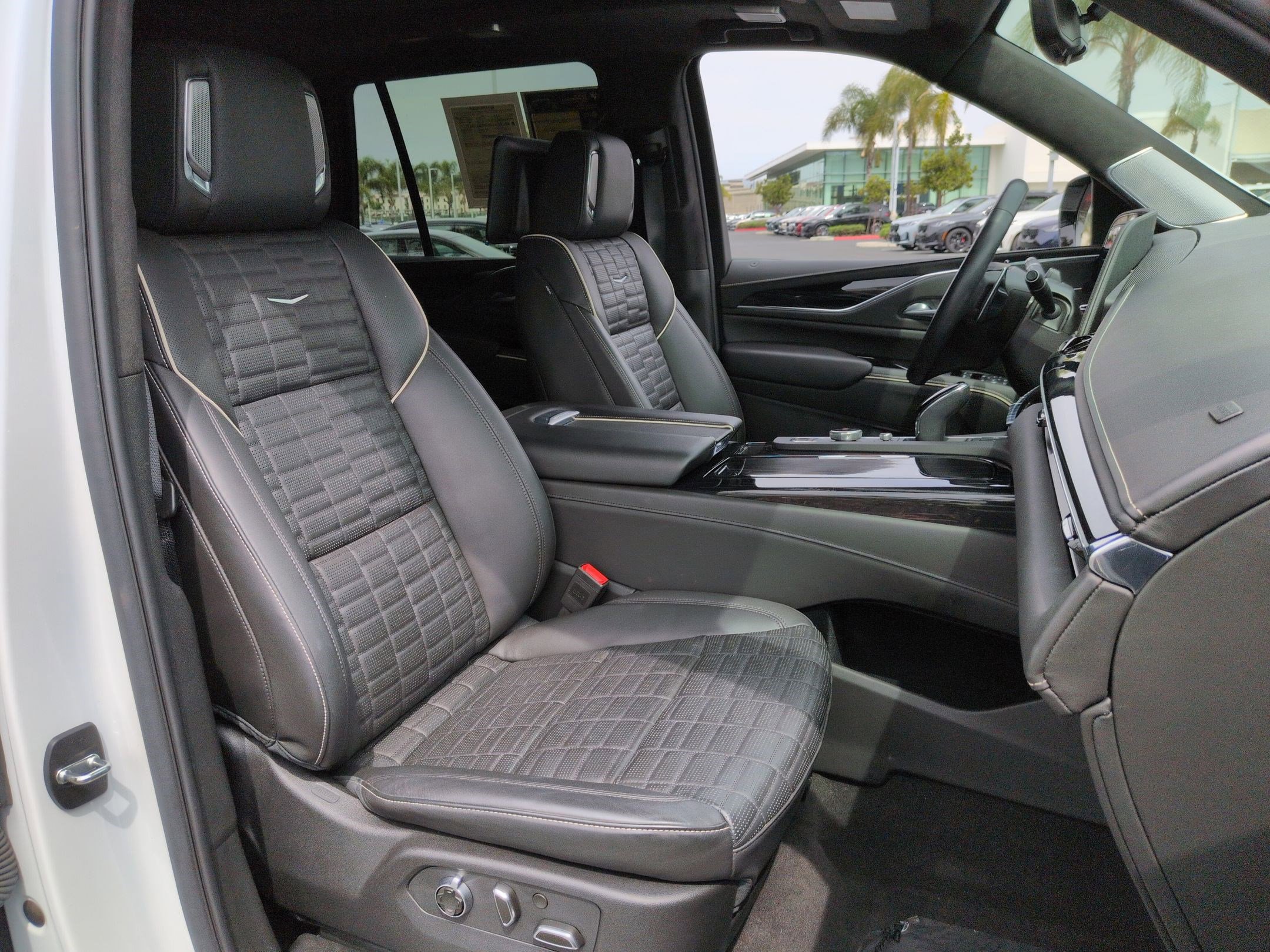 Used 2024 Cadillac Escalade V w/ Heavy-Duty Trailer Package image 35