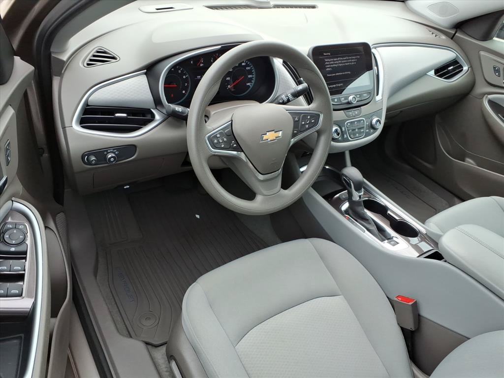 Used 2025 Chevrolet Malibu LT FWD image 18