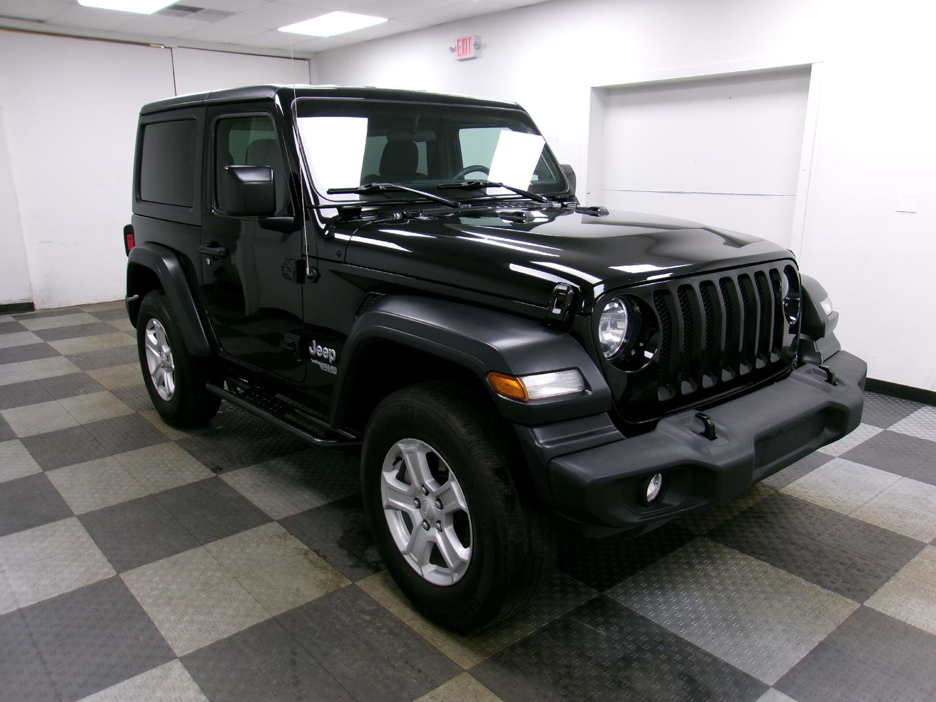 Used 2019 Jeep Wrangler Sport image 14
