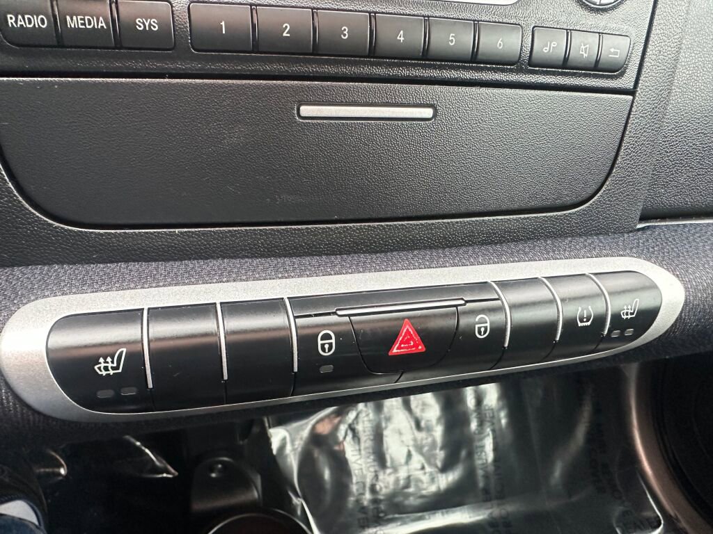 Used 2013 smart fortwo passion image 22