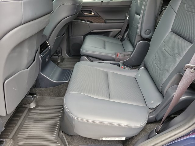 Used 2024 Lexus GX 550 w/ Accessory Package (Z1) AWD/4WD image 9
