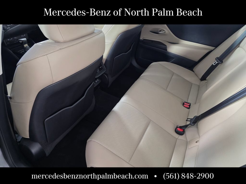 Used 2019 Lexus ES 300h w/ Premium Package FWD image 15