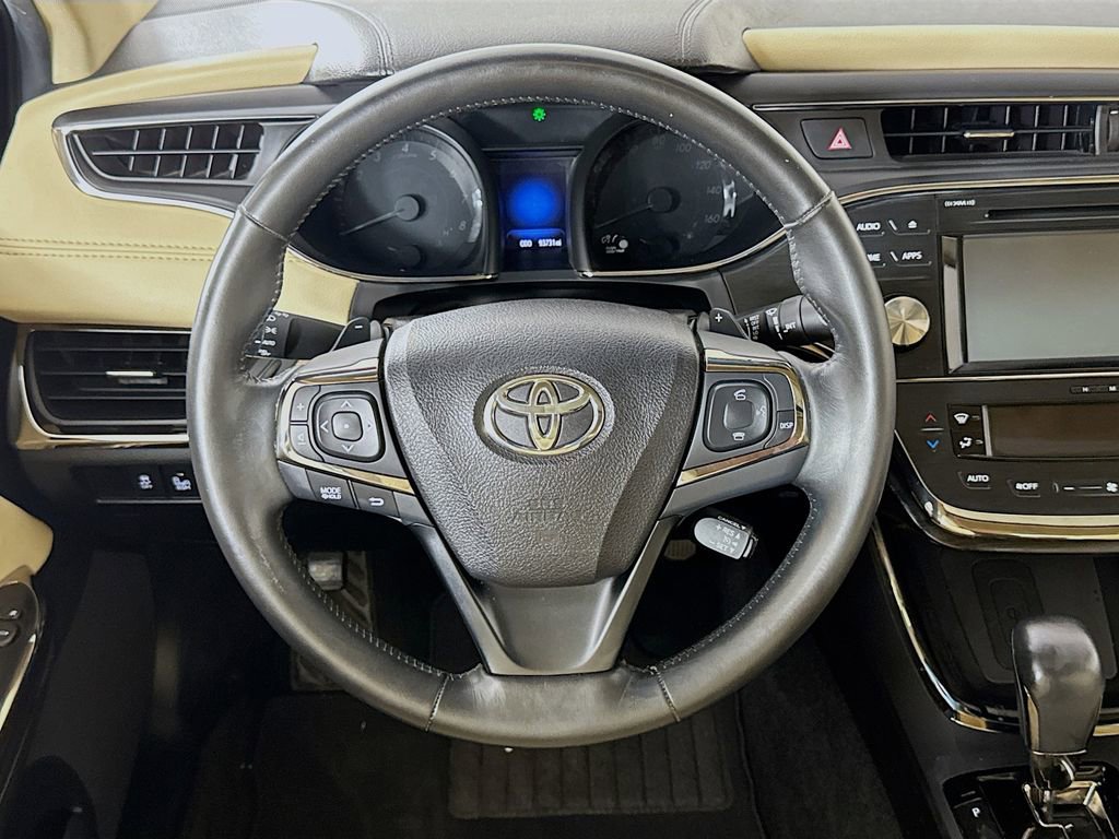 Used 2016 Toyota Avalon Touring FWD image 4
