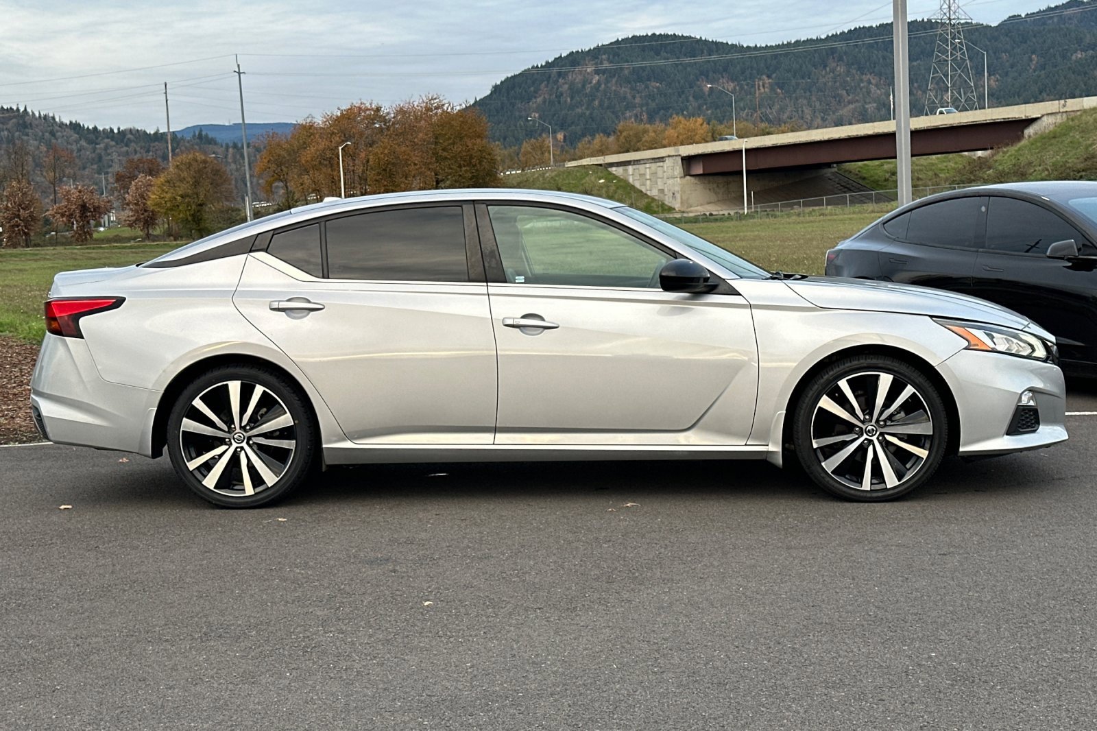 Used 2019 Nissan Altima 2.5 SR image 2